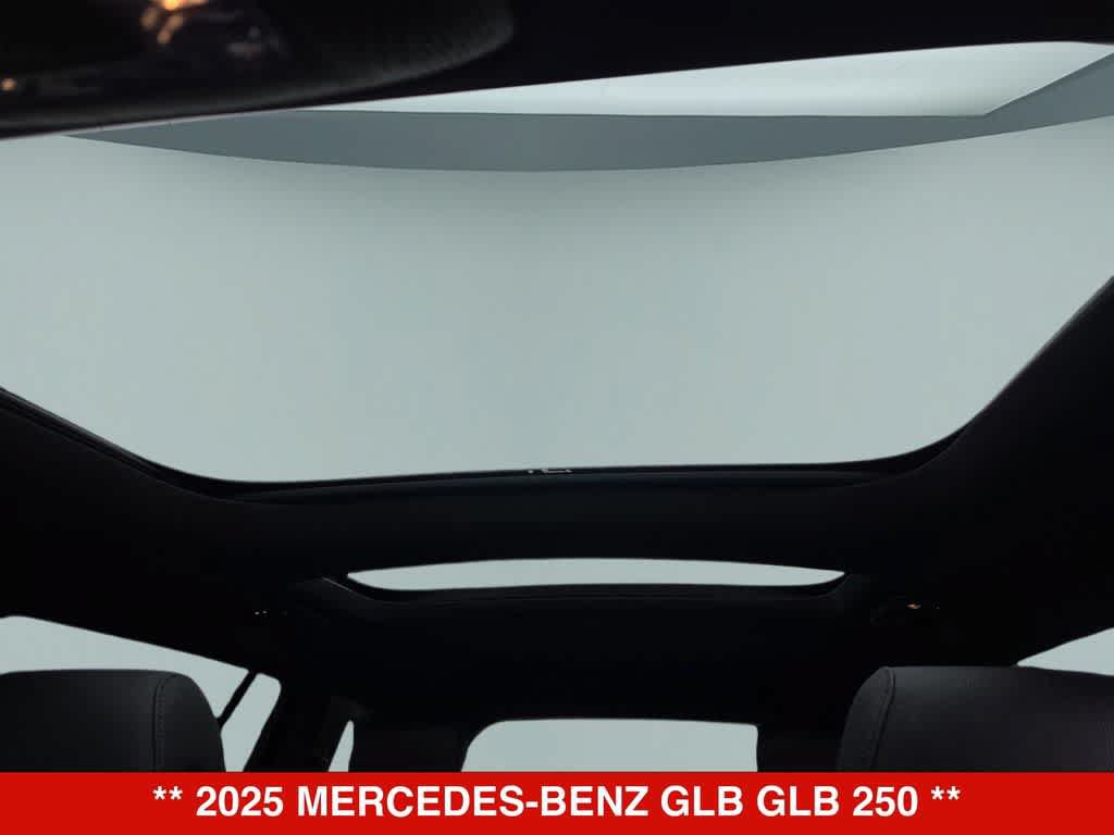 Used 2025 Mercedes-Benz GLB 250 image 18