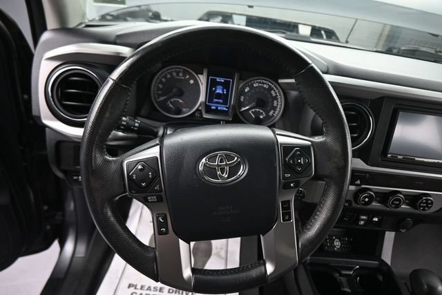 Used 2018 Toyota Tacoma SR5 RWD image 22