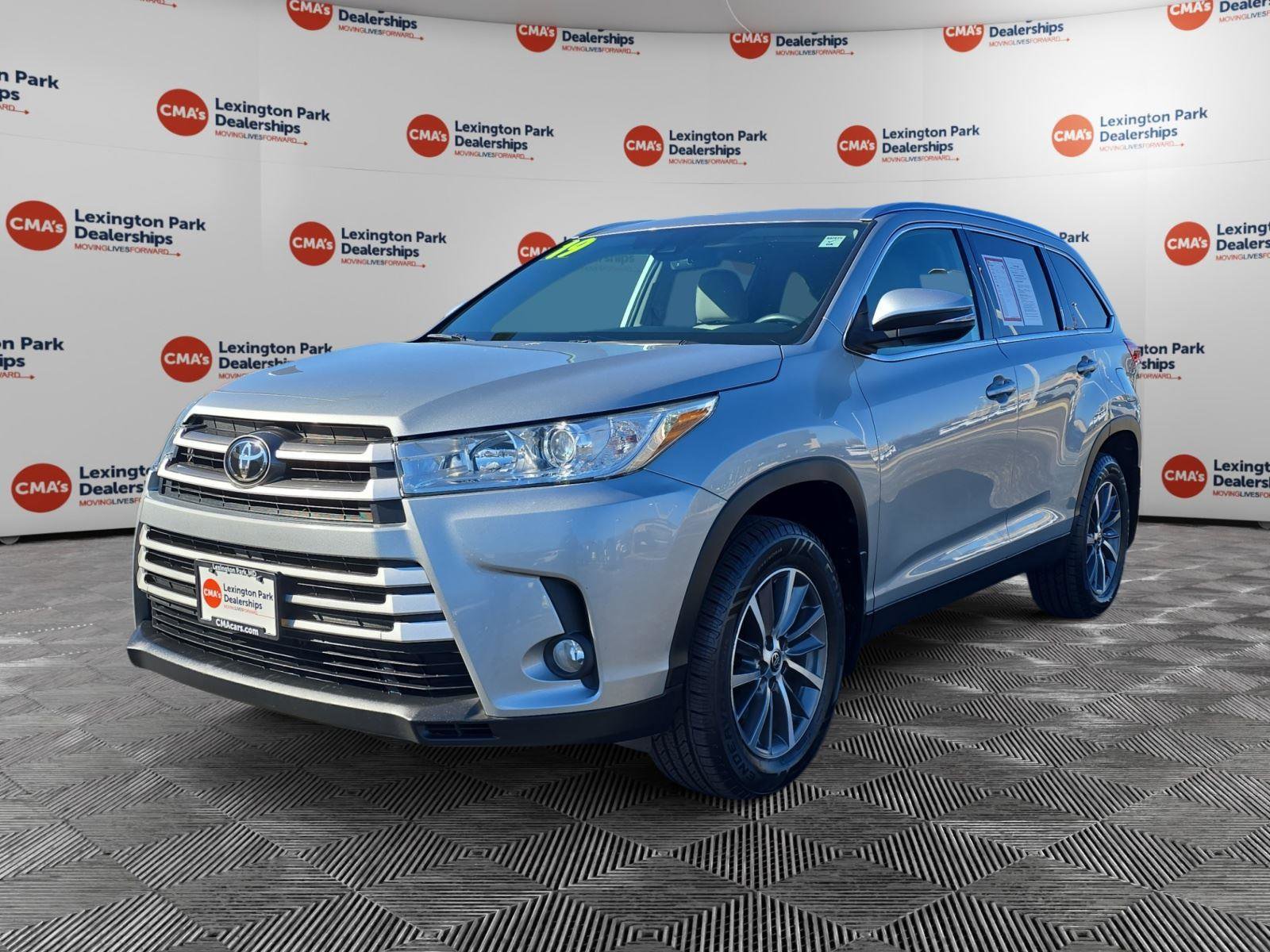Used 2019 Toyota Highlander XLE image 3