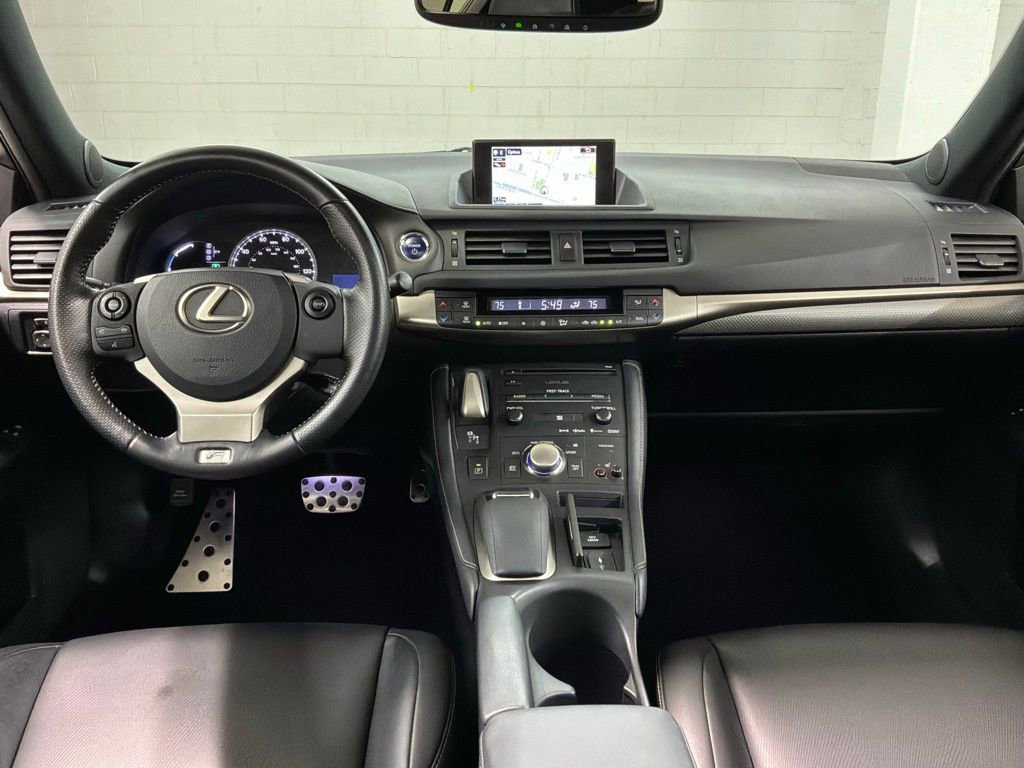 Used 2016 Lexus CT 200h w/ Navigation Package image 6