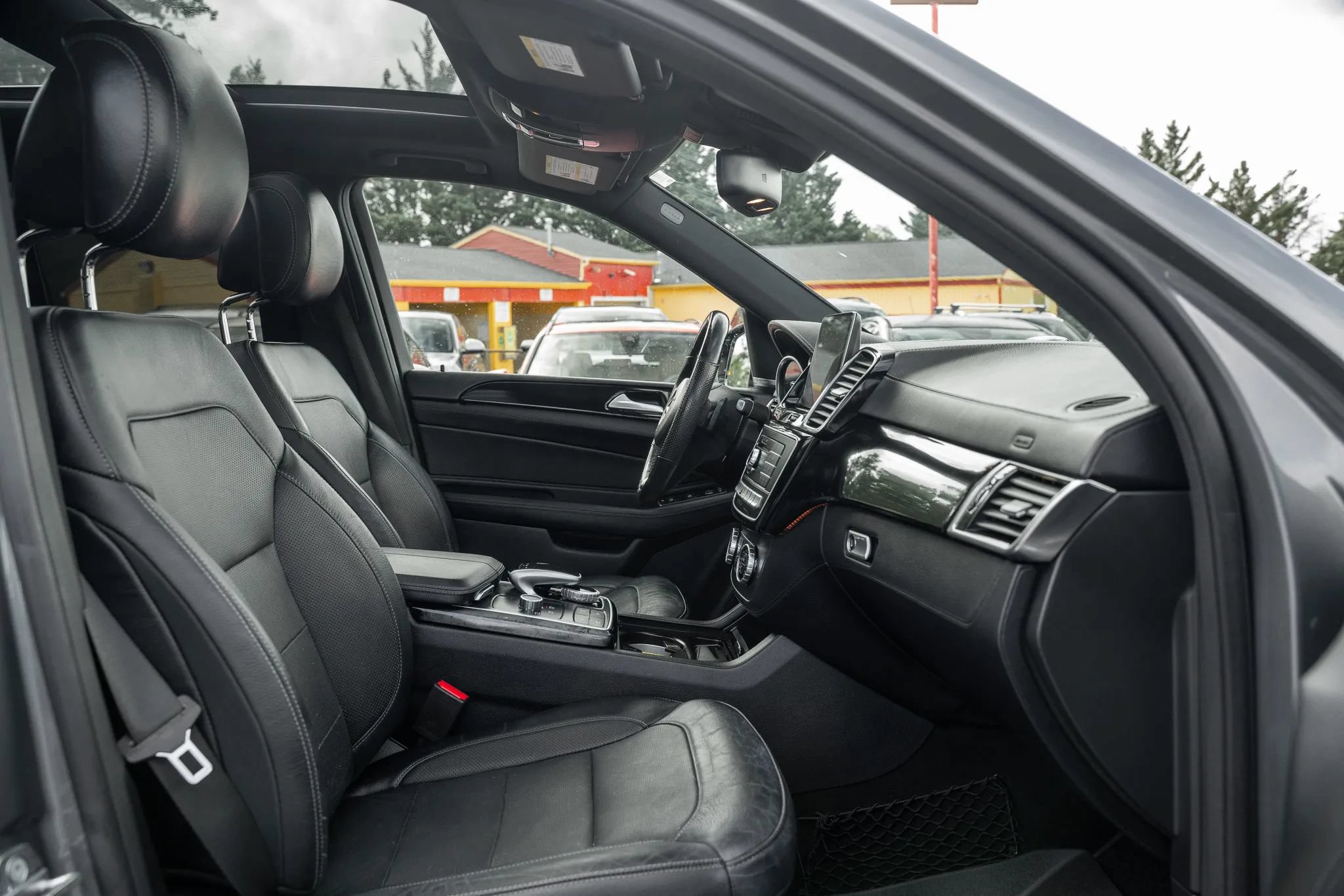 Used 2018 Mercedes-Benz GLE 43 AMG 4MATIC w/ Premium 2 Package image 15