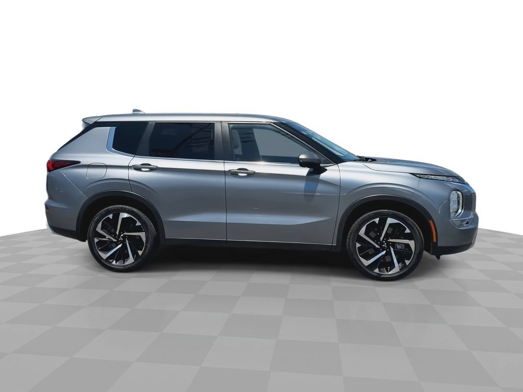 Used 2024 Mitsubishi Outlander SE FWD image 10