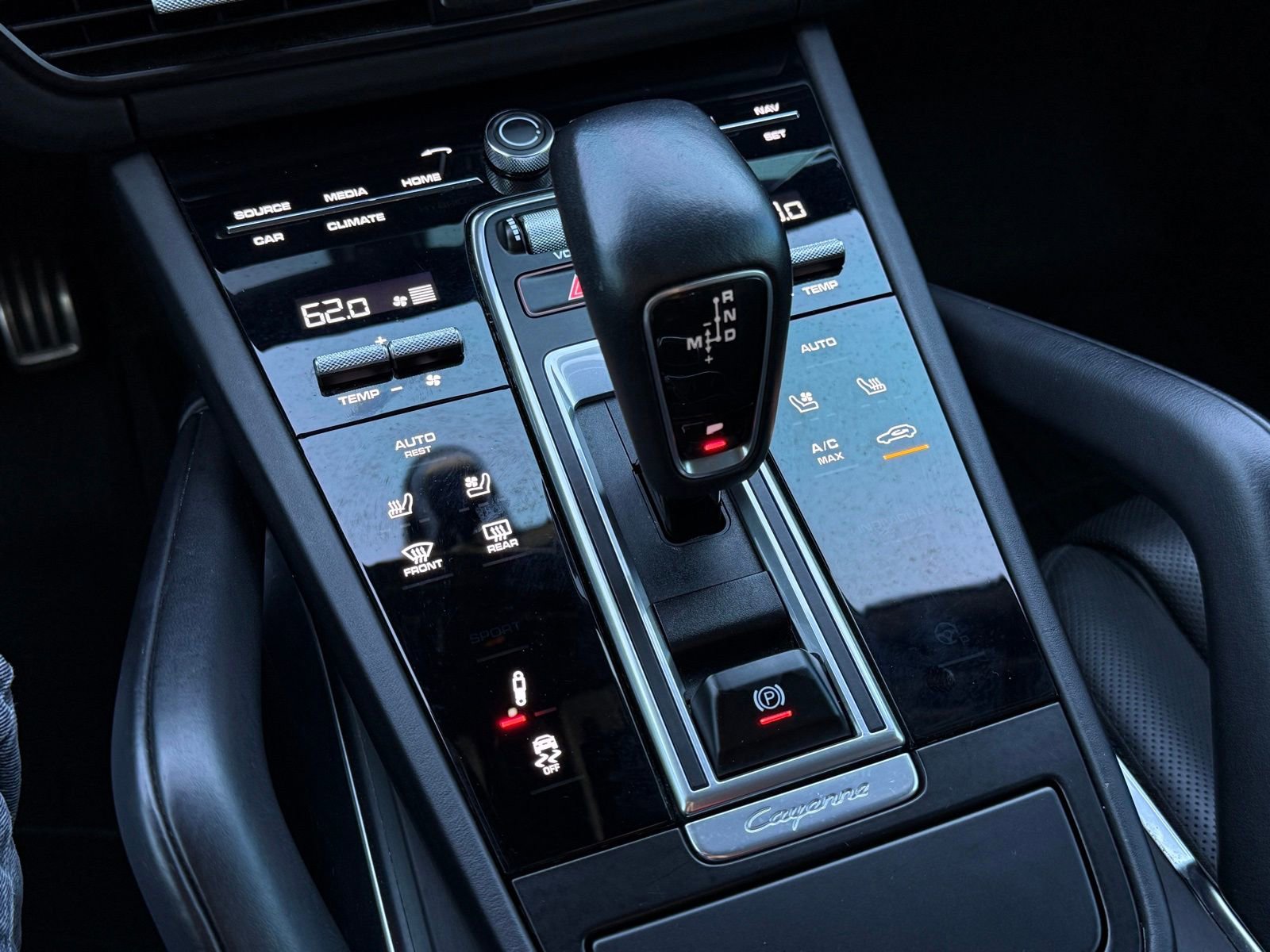 Used 2019 Porsche Cayenne Turbo image 30