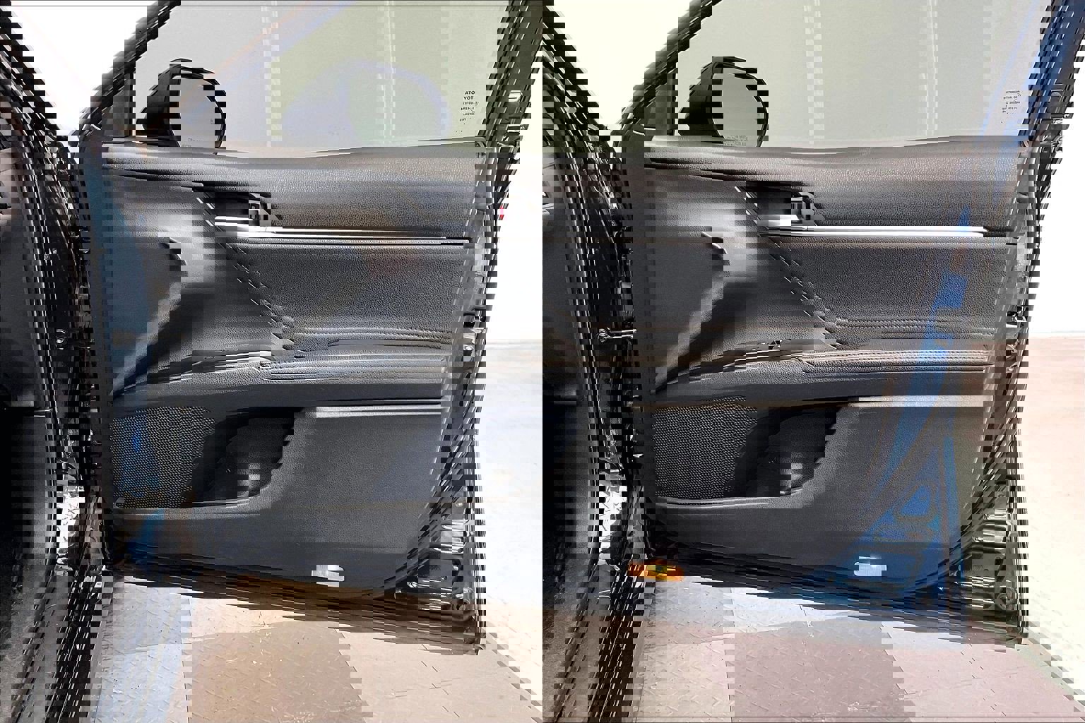 Used 2018 Toyota Camry XLE image 26