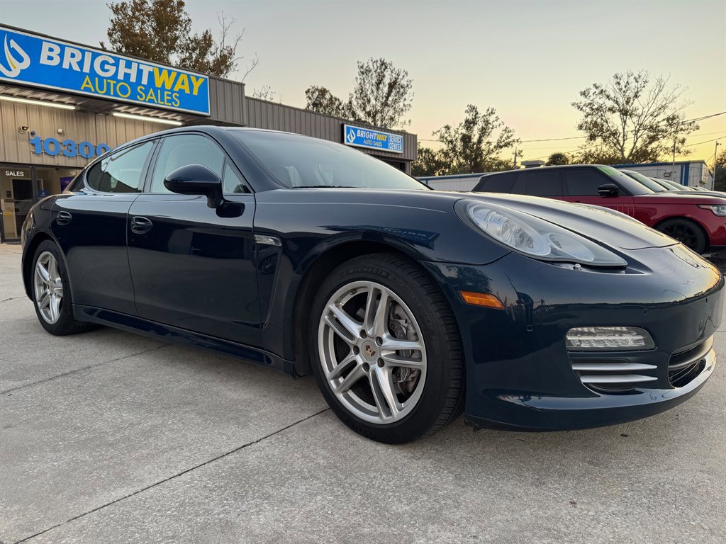 Used 2012 Porsche Panamera 4 AWD/4WD image 3