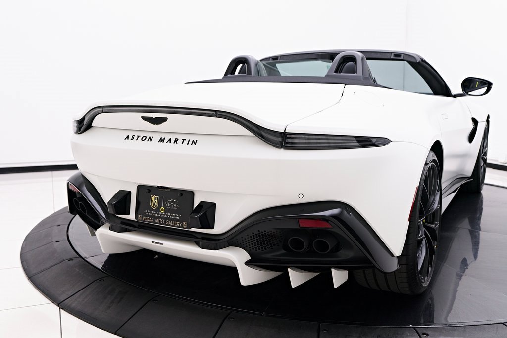 Used 2023 Aston Martin V8 Vantage Roadster image 30