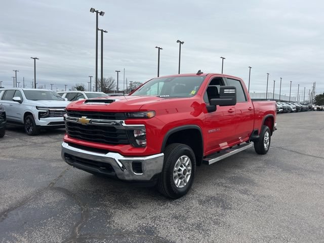 Used 2024 Chevrolet Silverado 2500 LT AWD/4WD image 7