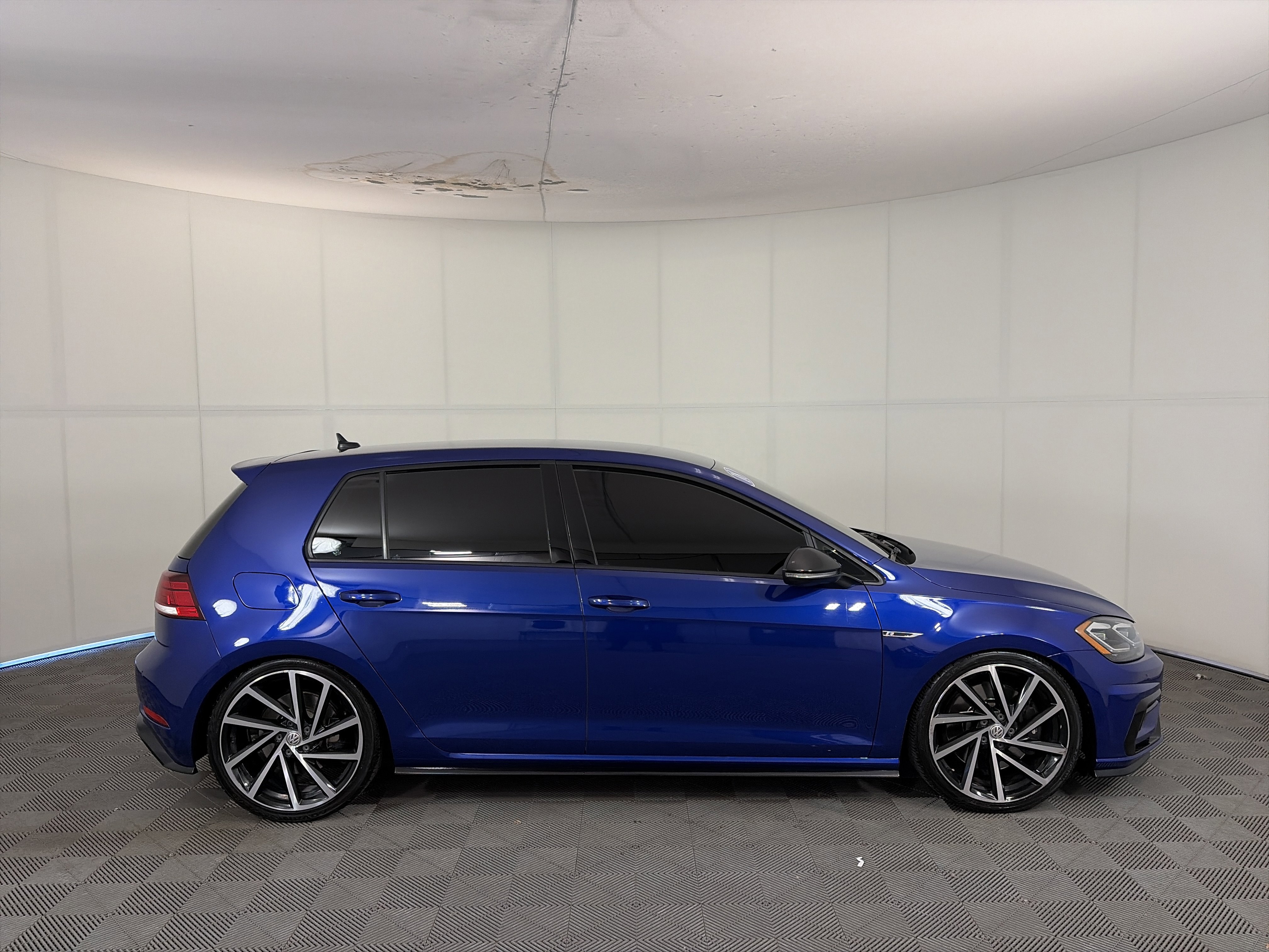 Used 2018 Volkswagen Golf R DCC & Navigation 4Motion image 7