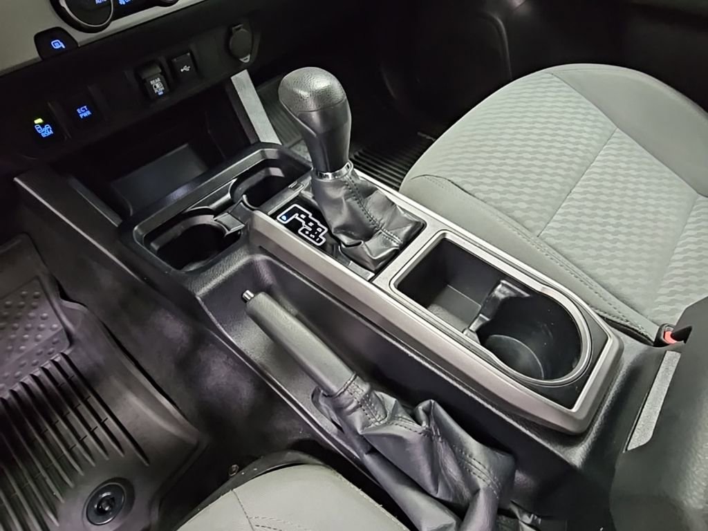 Used 2022 Toyota Tacoma SR5 image 18