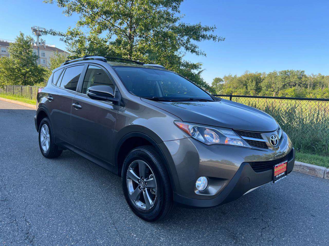 Used 2015 Toyota RAV4 XLE AWD/4WD image 6