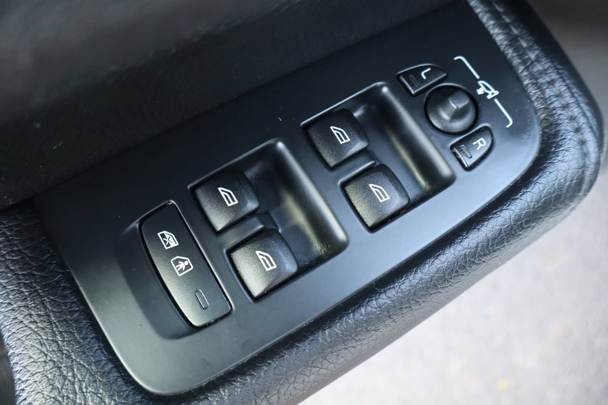 Used 2018 Volvo XC60 T6 Inscription w/ Convenience Package AWD/4WD image 27