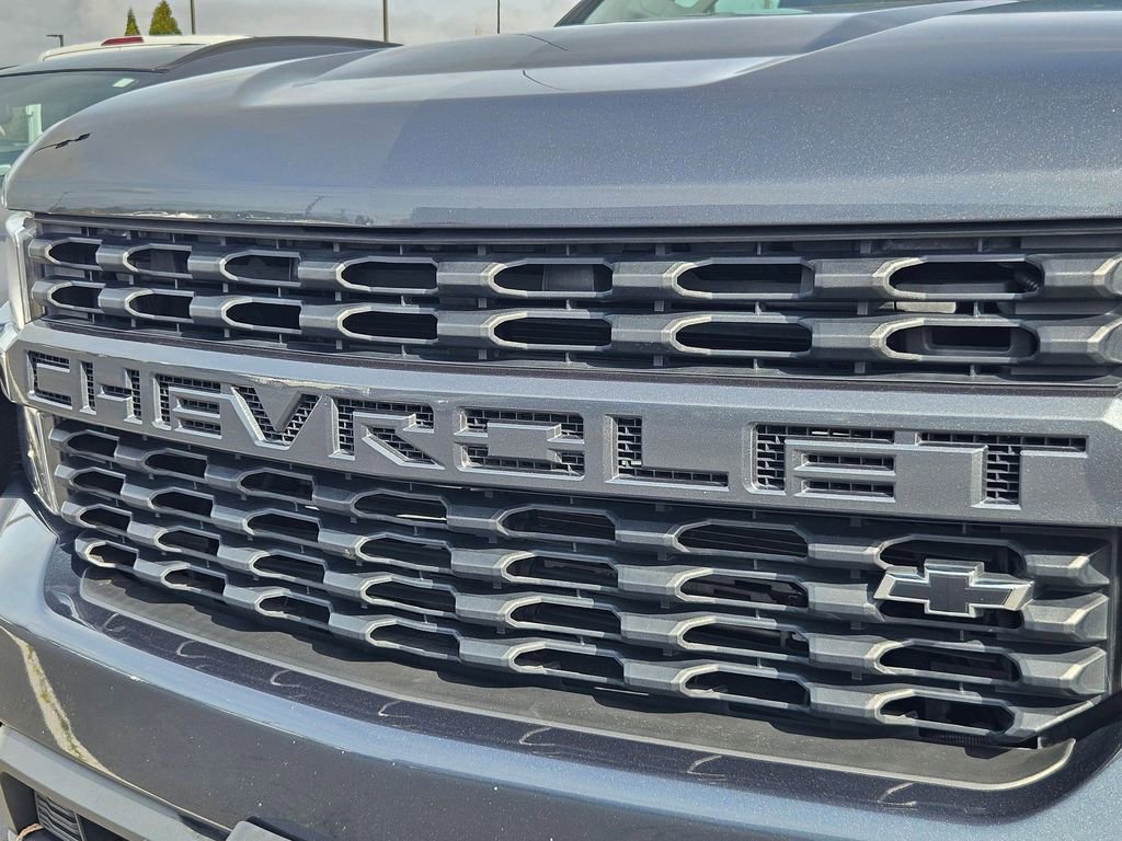 Used 2022 Chevrolet Silverado 1500 Custom w/ LPO, Blackout Package AWD/4WD image 26