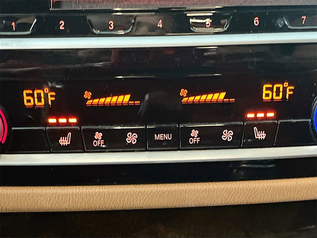 Used 2019 BMW 540i w/ Convenience Package image 20