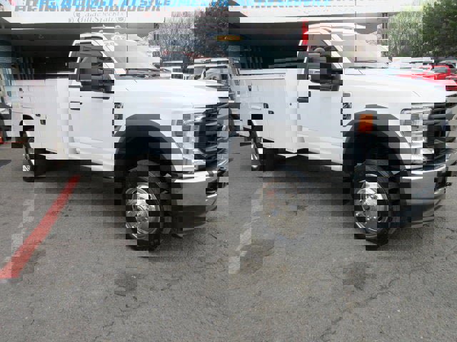 Used 2022 Ford F450 XL w/ Power Equipment Group image 3