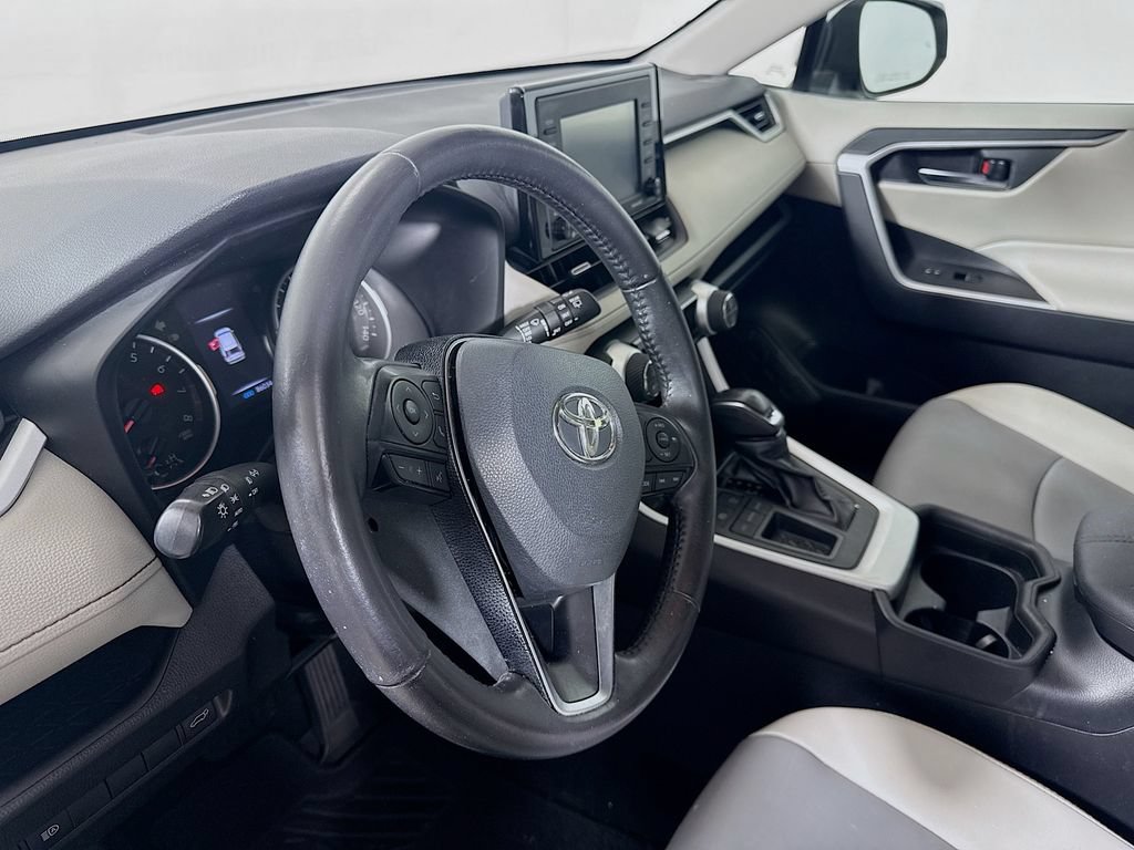 Certified 2020 Toyota RAV4 XLE Premium FWD image 10
