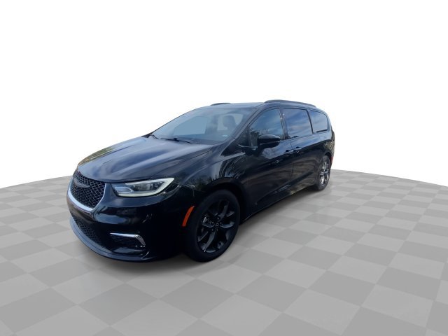 Used 2025 Chrysler Pacifica Limited FWD image 6