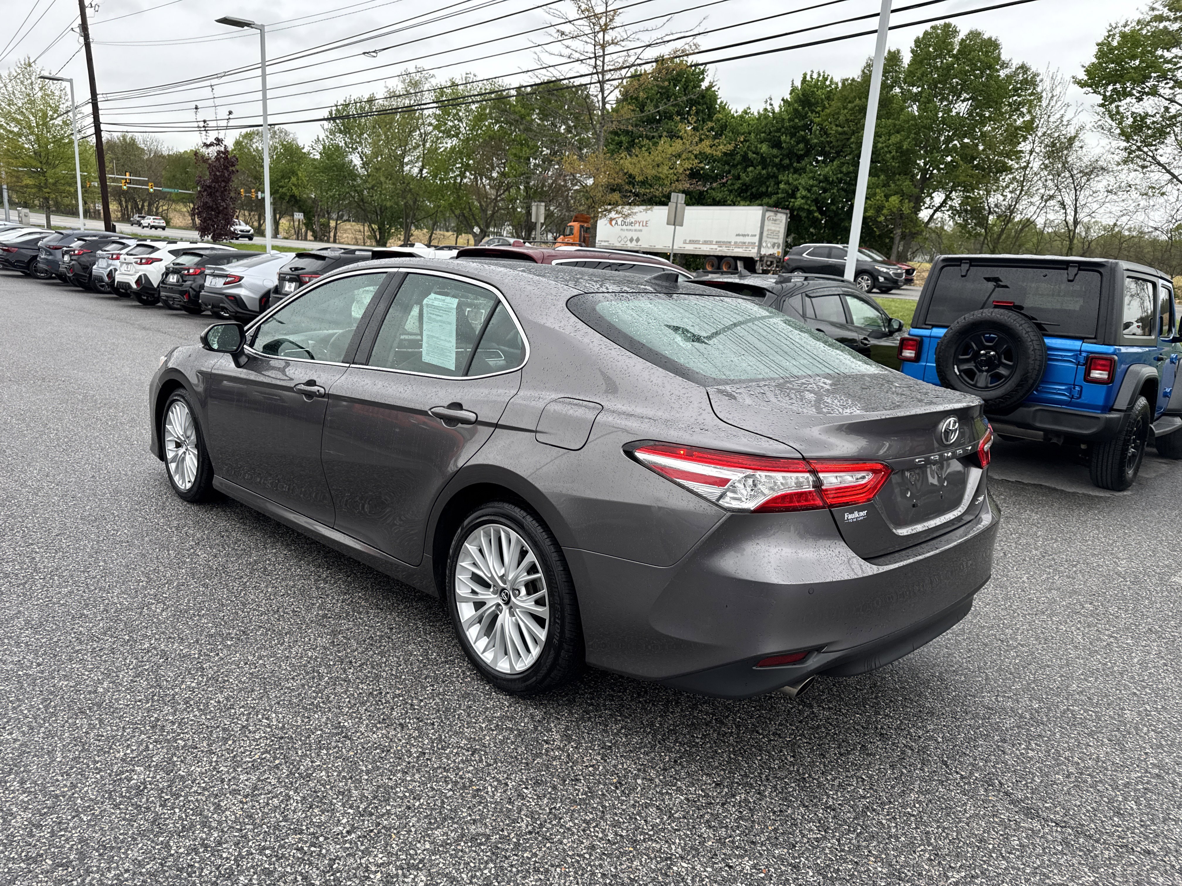 Used 2018 Toyota Camry XLE FWD image 27