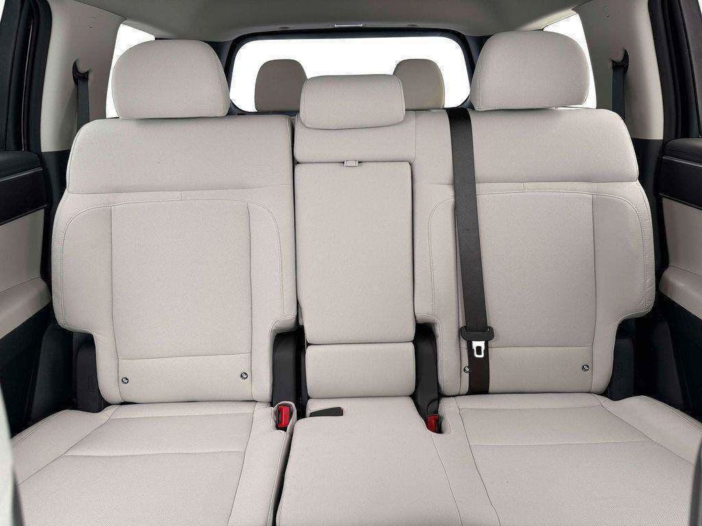 New 2026 Hyundai Santa Fe SE FWD image 16