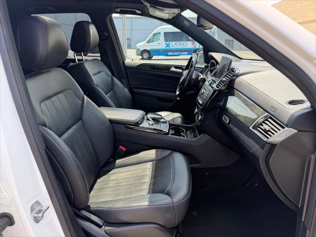 Used 2018 Mercedes-Benz GLE 43 AMG 4MATIC w/ Night Package image 11