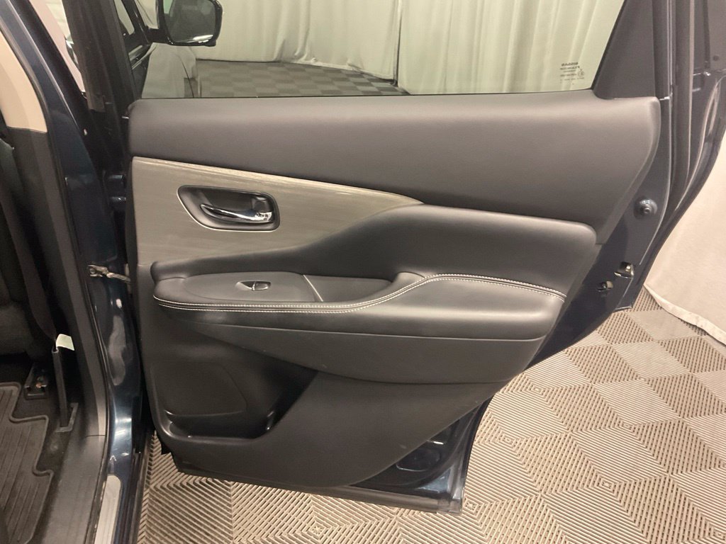 Used 2015 Nissan Murano SL AWD/4WD image 25