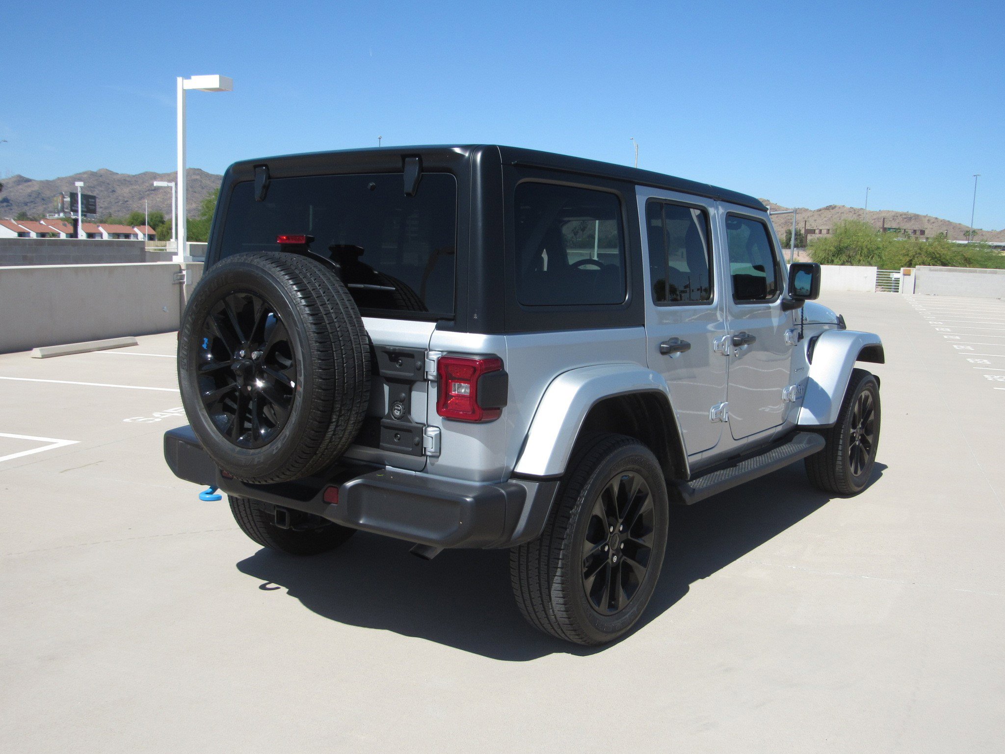 Used 2023 Jeep Wrangler Sahara w/ Cold Weather Group image 5