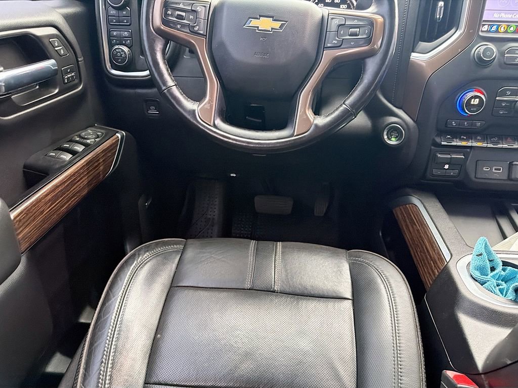 Used 2019 Chevrolet Silverado 1500 High Country w/ Technology Package AWD/4WD image 16