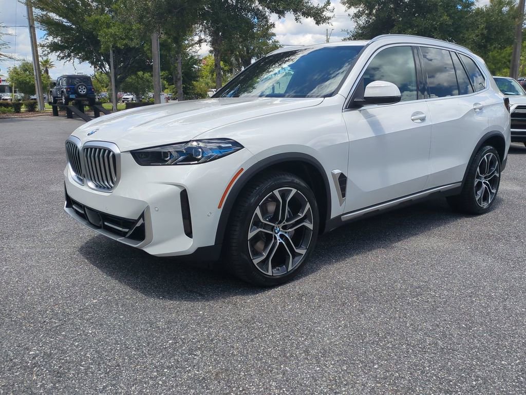 New 2026 BMW X5 xDrive40i w/ Premium Package image 2