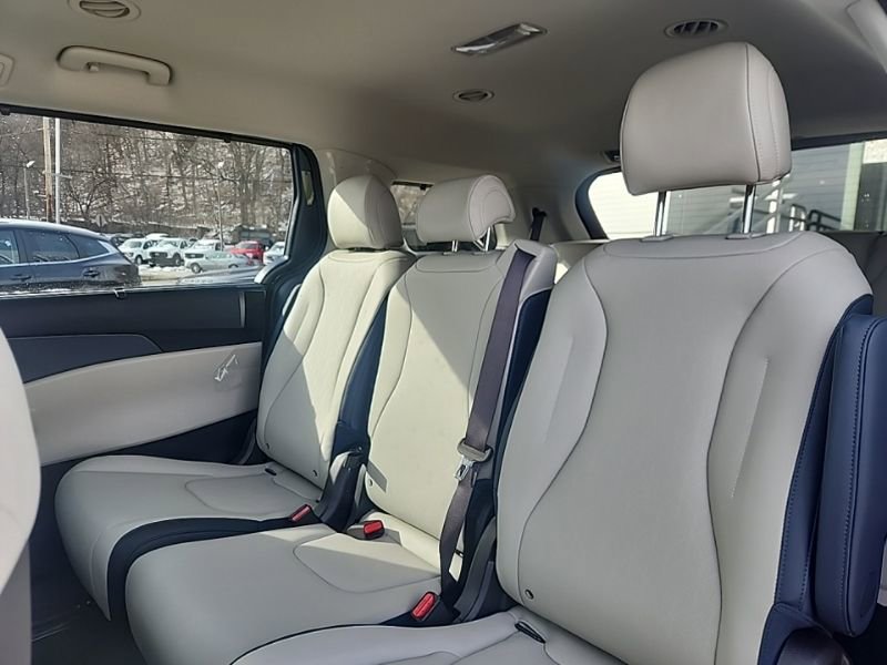 New 2026 Kia Carnival EX image 22