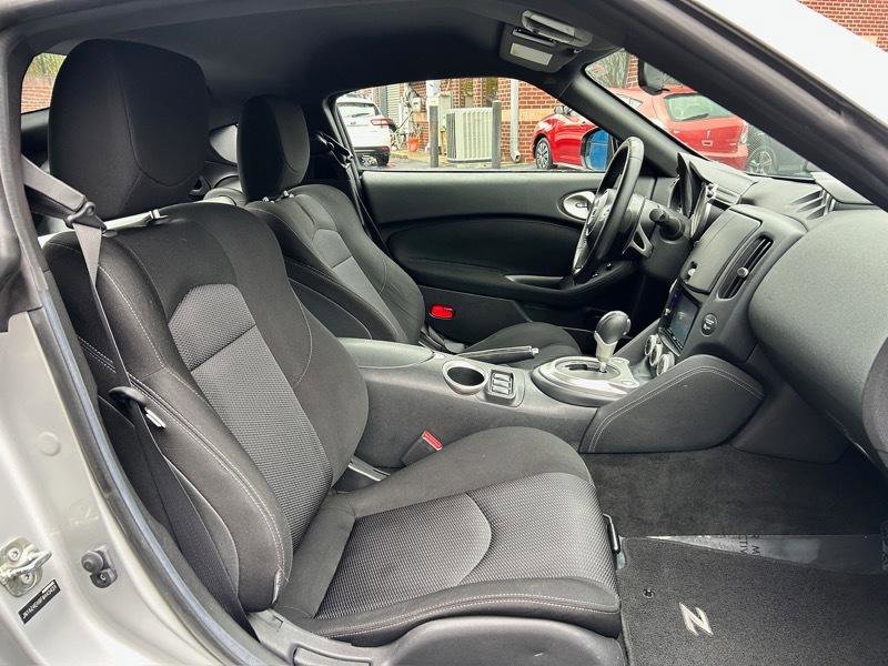 Used 2015 Nissan 370Z Coupe image 30