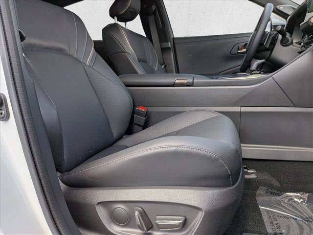 Used 2025 Toyota Crown Platinum AWD/4WD image 23