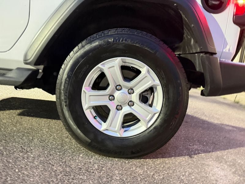 Used 2021 Jeep Wrangler Sport AWD/4WD image 30