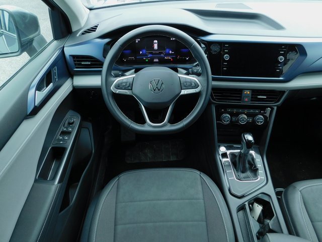 Used 2024 Volkswagen Taos SE image 14