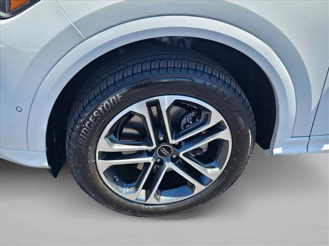 Certified 2025 Audi Q5 Premium w/ Convenience Package AWD/4WD image 24