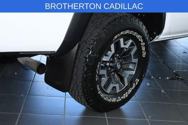 Used 2018 Toyota Tacoma TRD Off-Road w/ Technology Package AWD/4WD image 14