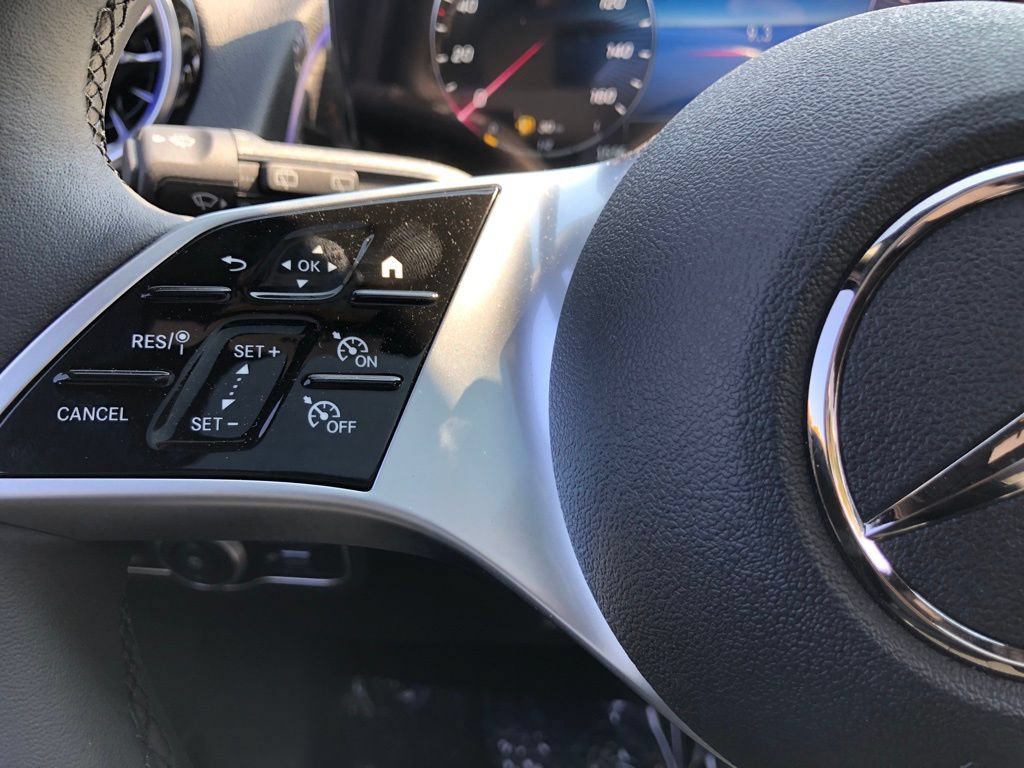 New 2026 Mercedes-Benz GLB 250 4MATIC image 15