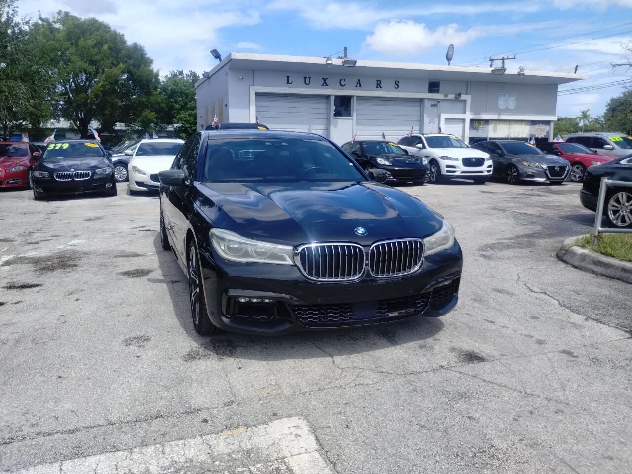 Used 2016 BMW 750i image 24