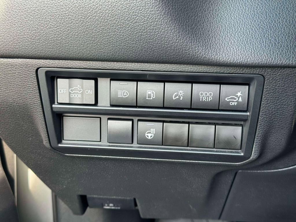 Used 2023 Toyota Tundra Limited AWD/4WD image 22
