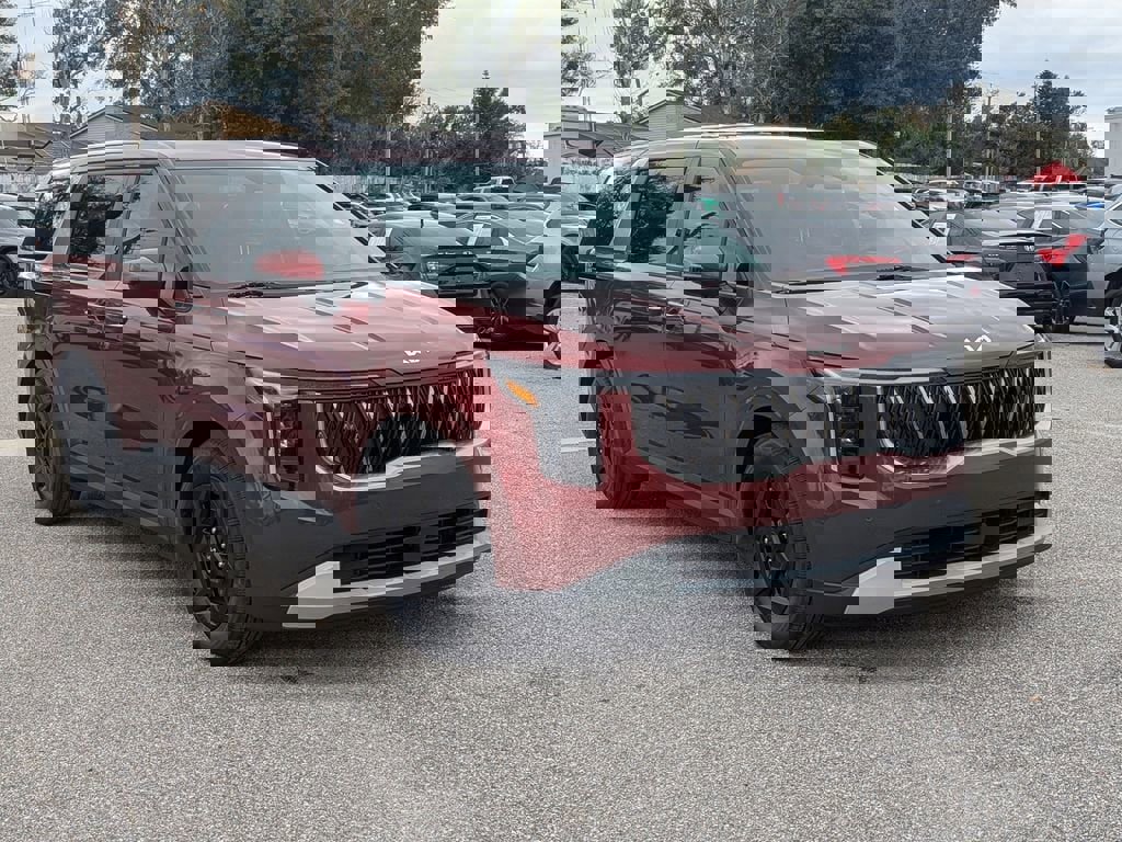 Certified 2025 Kia Carnival image 2