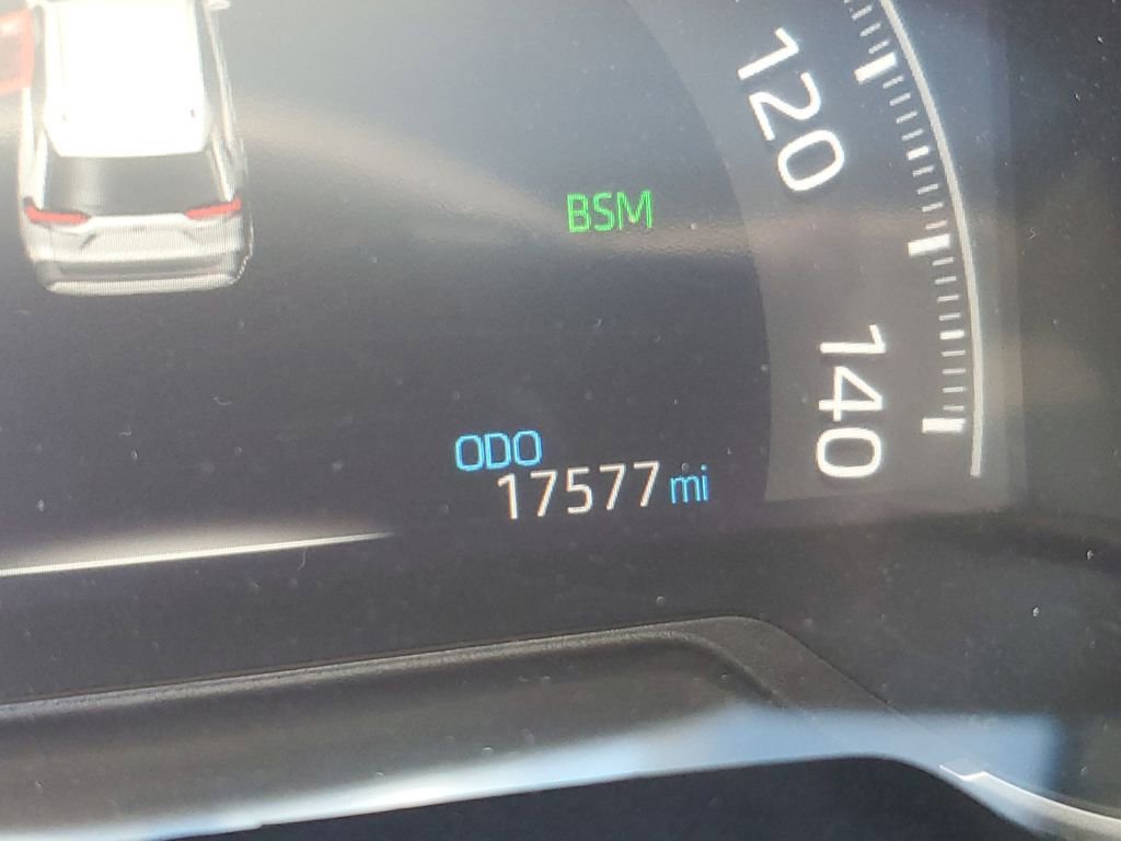 Used 2024 Toyota RAV4 XLE Premium image 14