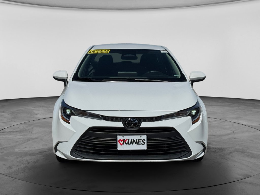 Used 2024 Toyota Corolla LE FWD image 2