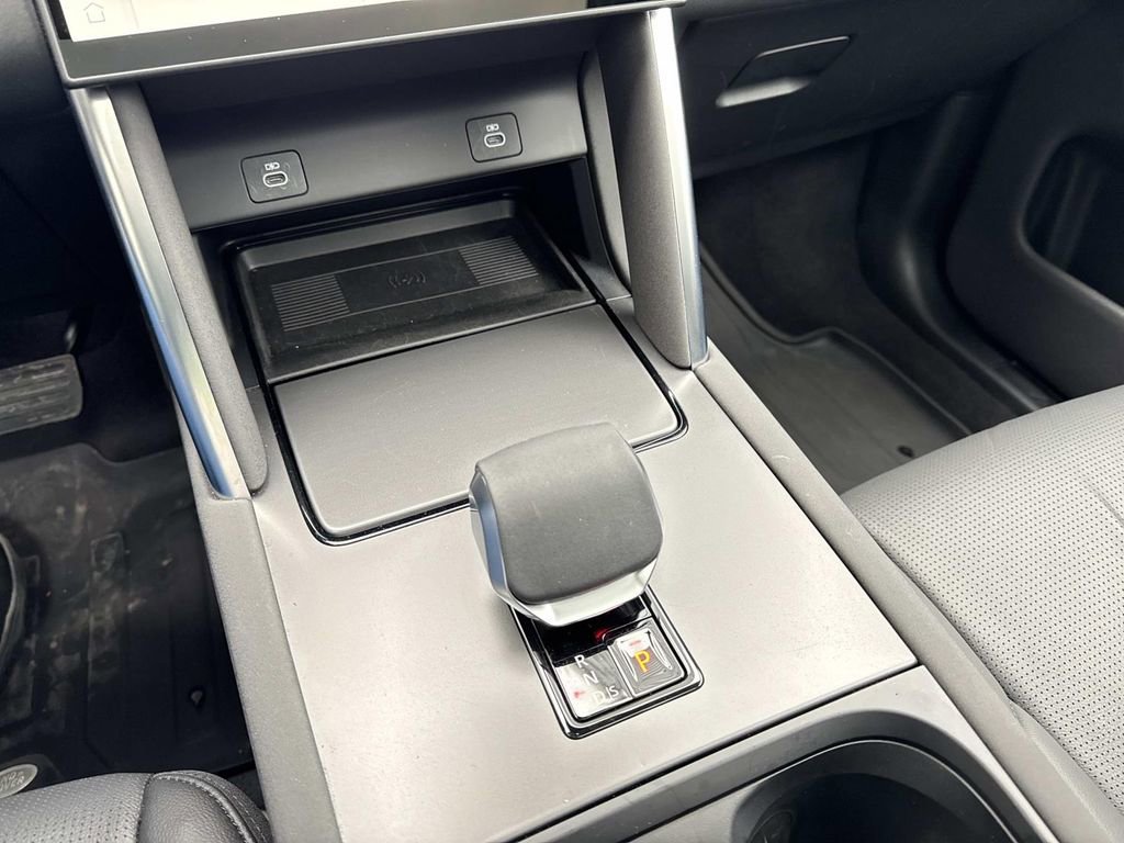 Certified 2025 Land Rover Discovery Sport S image 24