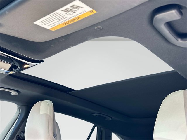 Used 2025 Mercedes-Benz GLC 350e 4MATIC image 15