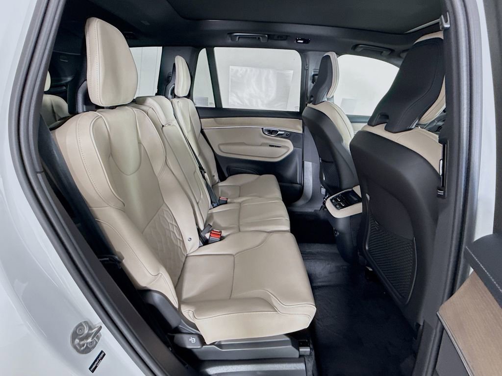 New 2026 Volvo XC90 B6 Plus w/ Protection Package Premier image 27