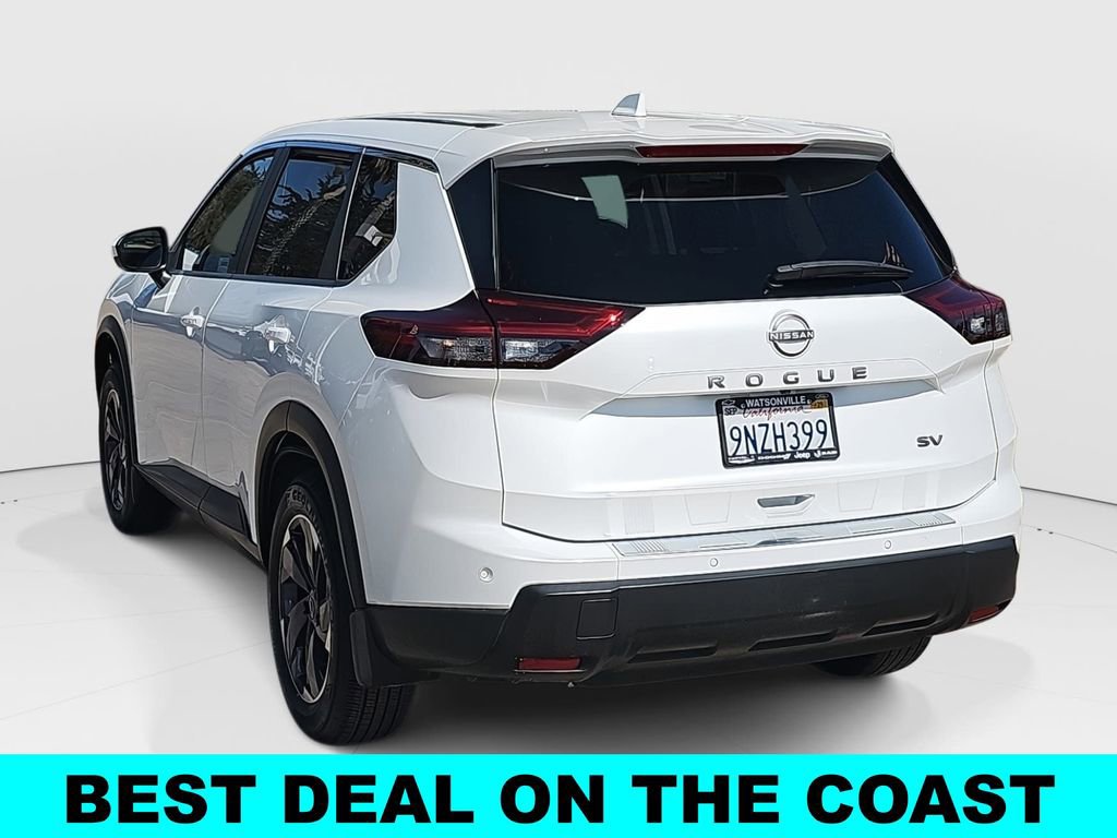 Used 2024 Nissan Rogue SV image 5