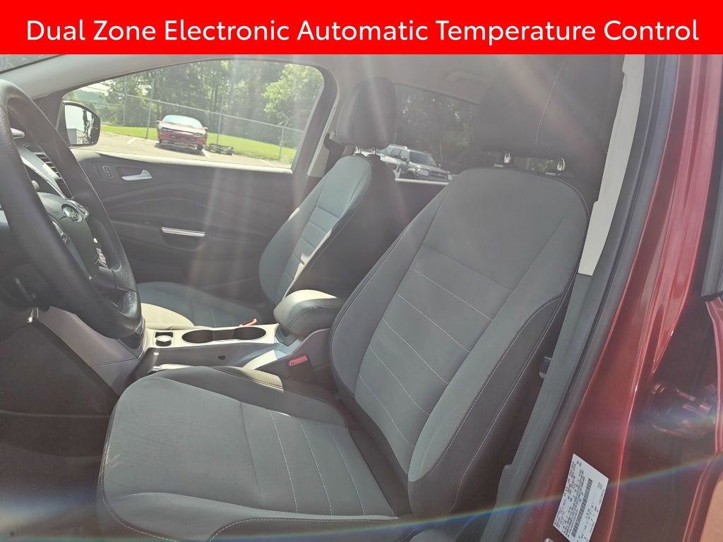 Used 2016 Ford Escape SE w/ Equipment Group 201A FWD image 8