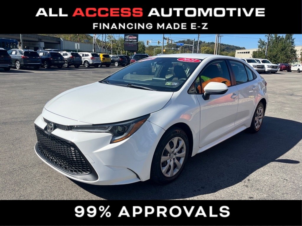 Used 2021 Toyota Corolla LE image 3