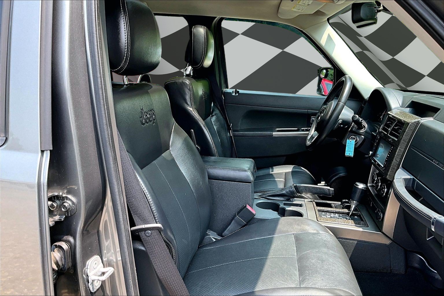 Used 2012 Jeep Liberty Limited Jet w/ Comfort/Convenience Group AWD/4WD image 7