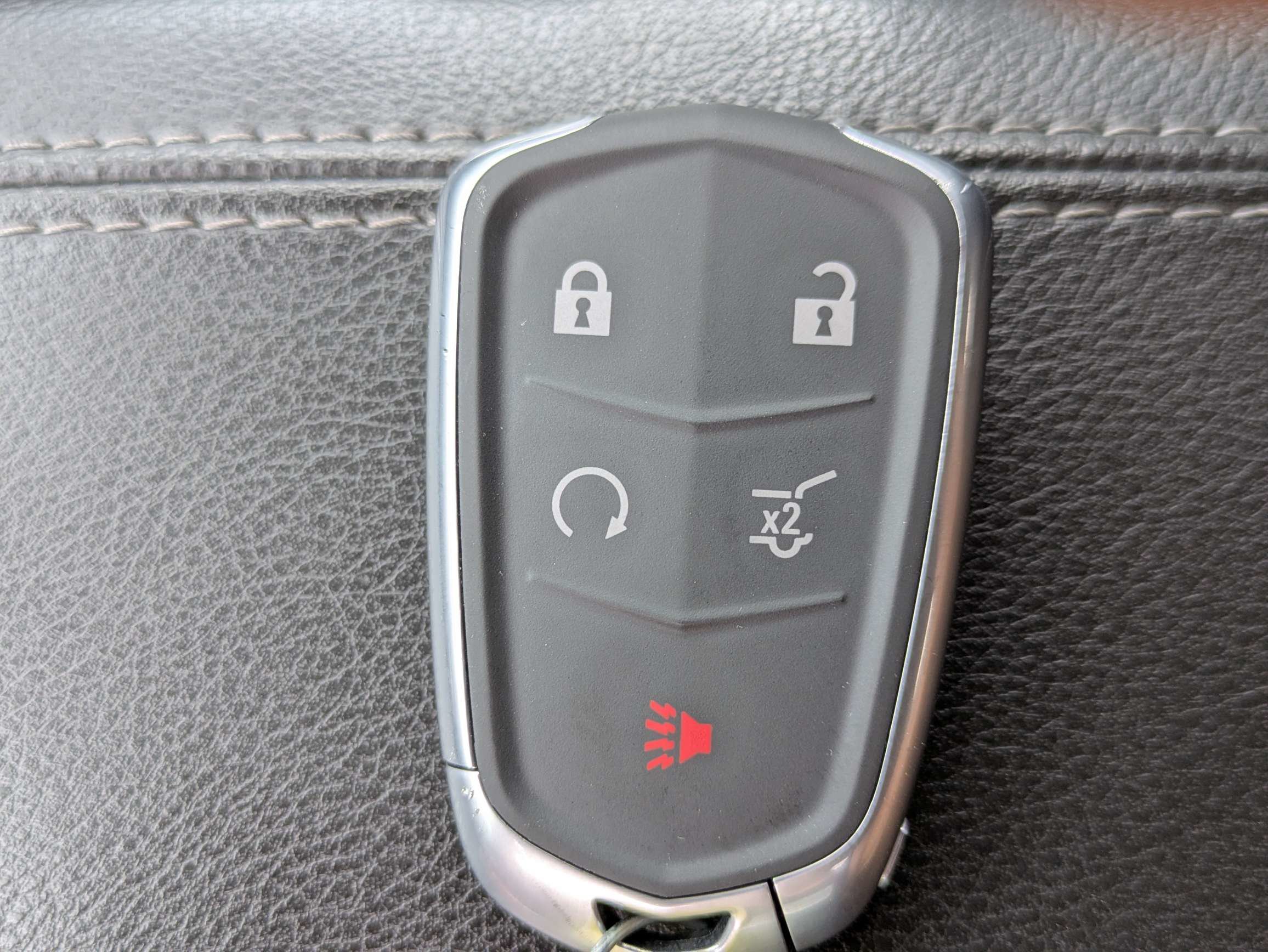 Used 2020 Cadillac XT4 Premium Luxury w/ Driver Assist Package FWD image 35