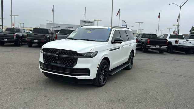 Used 2025 Lincoln Navigator Reserve w/ Jet Appearance Package image 8