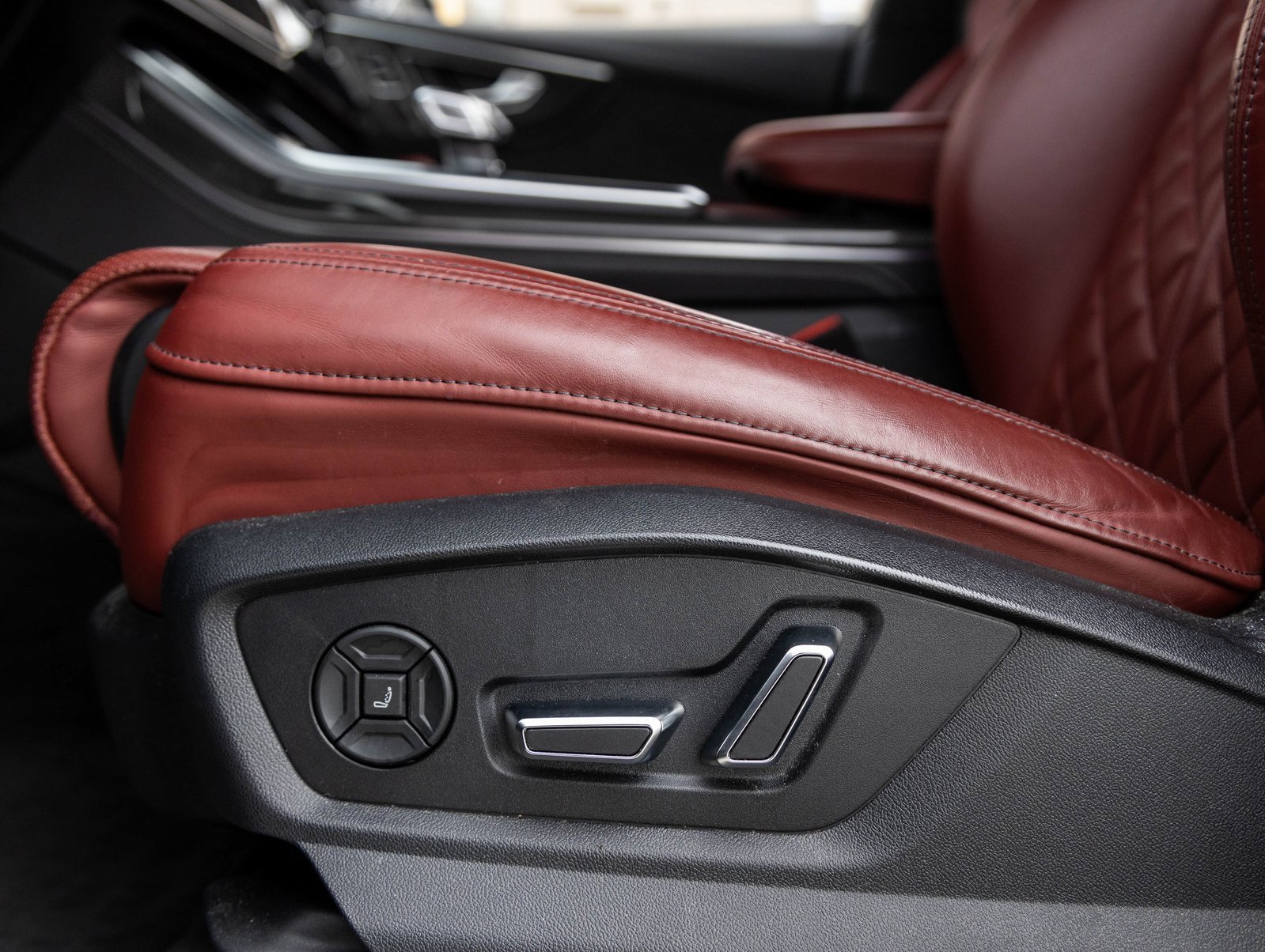 Used 2022 Audi SQ8 Prestige w/ Prestige Package image 22